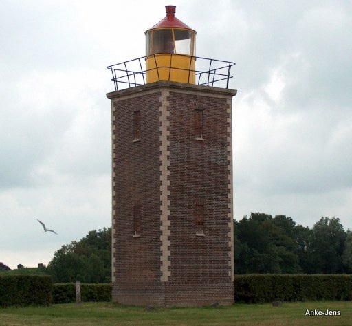Hollands Diep / Willemstad / Lighthouse
Built in 1947, the old one was destryed in WW II.
Inactive since 1989
Mini Museum
Keywords: Willemstad;Netherlands;Hollands Diep