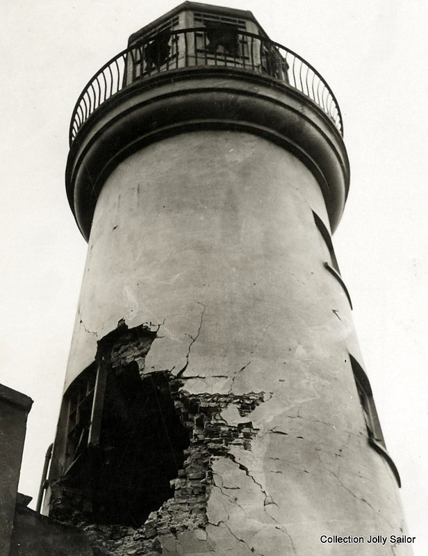 Scarborough / Vincent Pier Lighthouse
1914 picture, WWI
Keywords: Scarborough;England;North sea;Historic