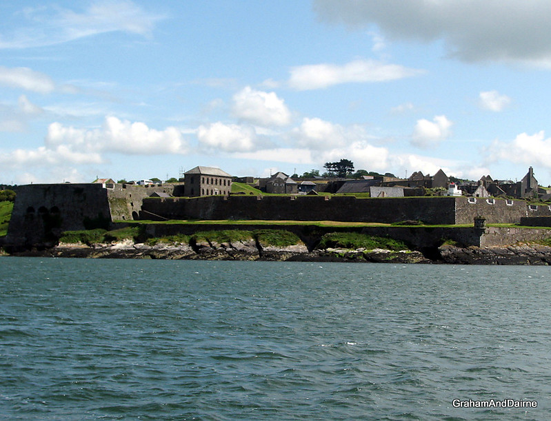 Munster / County Cork / Kinsale / Charles Fort Lighthouse
On the right angle.
Keywords: Ireland;Atlantic ocean;Munster;Kinsale