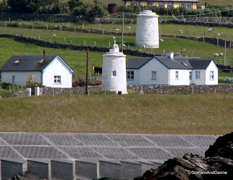 Connacht / County Galway / Inish Bofin / Inish Bofin Range Rear (left) & Daymark (behind-right)
Keywords: Ireland;Atlantic ocean;Inishbofin