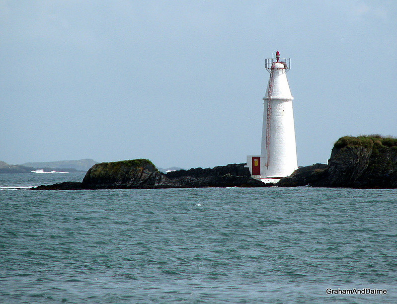 Munster / County Cork / Long Island Bay / Entrance Schull  Harbour / Copper Point Light
First lit 1977, before daymark
Keywords: Ireland;Atlantic ocean;Munster
