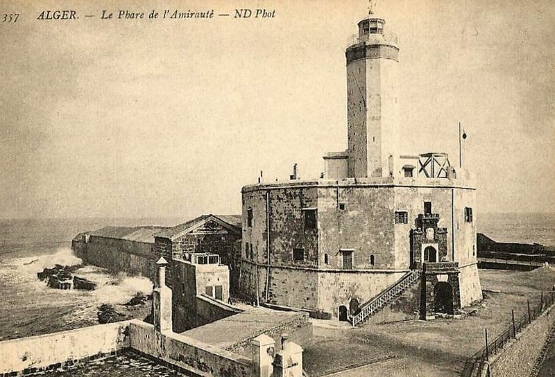 Algiers / Phare de L`Amirauté
Keywords: Algeria;Algiers;Mediterranean sea;Historic
