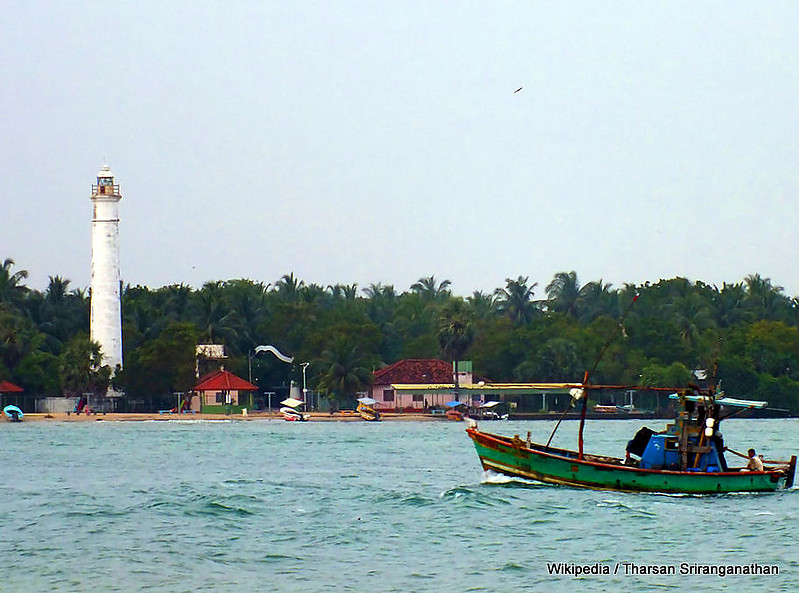East Coast / Batticaloa Lighthouse
AKA Mattuwaran lighthouse
Keywords: Batticaloa;Sri Lanka;Indian ocean