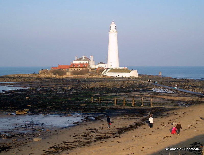 Tyneside / Whitley Bay / St Mary`s Lighthouse
reachable at low tide by foot.
Keywords: Whitley Bay;North sea;England;United Kingdom