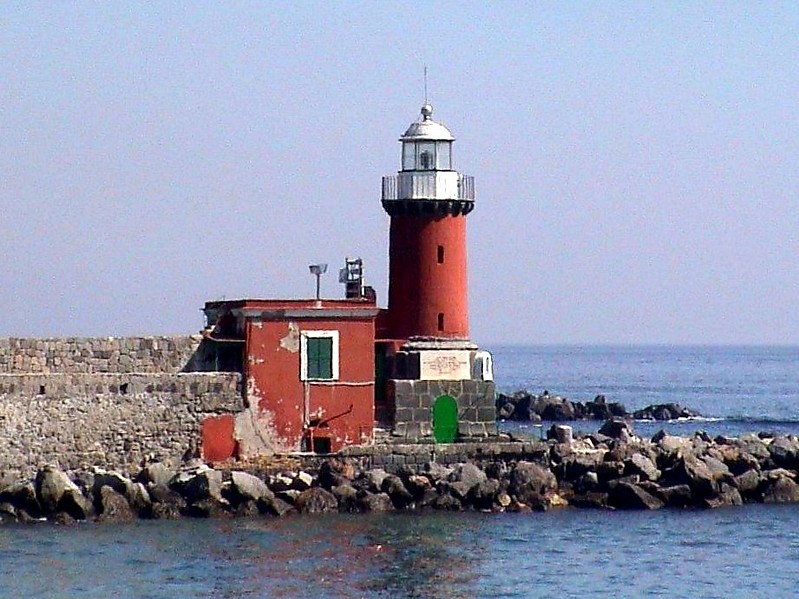 Tyrrhenian Sea / Isola d'Ischia / Porto d'Ischia / Molo Bagno Lighthouse
Keywords: Ischia;Italy;Tyrrhenian Sea
