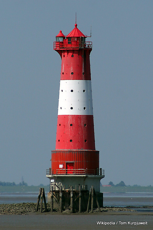 North Sea / Jadebusen / Arngast Lighthouse
At low tide.
Additional lights:
Flashing, period 3s, flash 0.8s, eclipse 2.2s, 174.5-175.5 green 17 nm, 175.5-176.4 white 21 nm
Group flashing, period 9s, 2 flashes, flash 0.8s, eclipse 2.2s, 177.4-180.5 white 21nm
Occulting, period 6s, flash 5s, eclipse 1s, 176.4-177.4 white 20 nm
Keywords: Bremerhaven;Germany;North sea;Jade;Offshore
