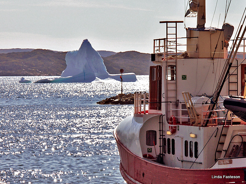 Qaqortoq / Breakwaterhead Light
Qaqortoq is a fishing port teeming with icebergs.
Keywords: Qaqortoq;Greenland