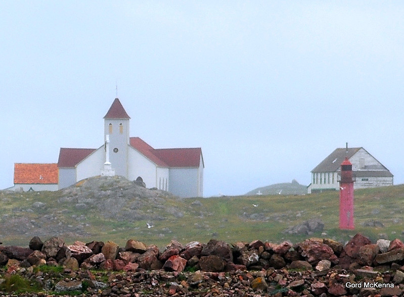 L`Ile aux Marins / Phare de L`Ile aux Marins
This island is abandoned.
Keywords: Saint Pierre and Miquelon;Ile Saint Pierre;Banks of Newfoundland;Atlantic ocean