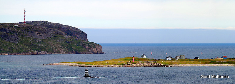 L`Ile Saint-Pierre / 1 - Rocher Bertrand Daymark ( mid-down) & 2 - Phare de L`Ile aux Marins (mid)
Keywords: Saint Pierre and Miquelon;Ile Saint Pierre;Banks of Newfoundland;Atlantic ocean