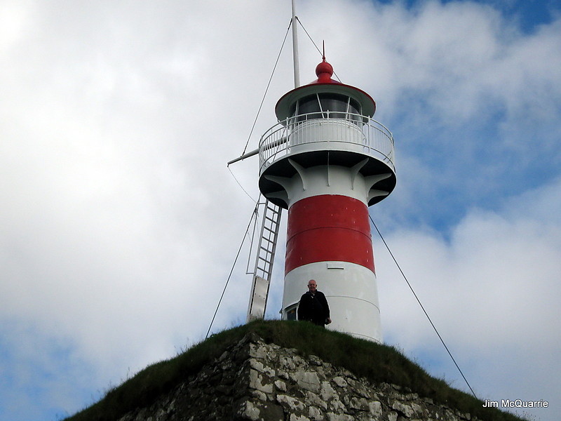 Tórshavn / Skansin Lighthouse
In front of the light, it's Jim.
Keywords: Faroe Islands;Atlantic ocean;Torshavn