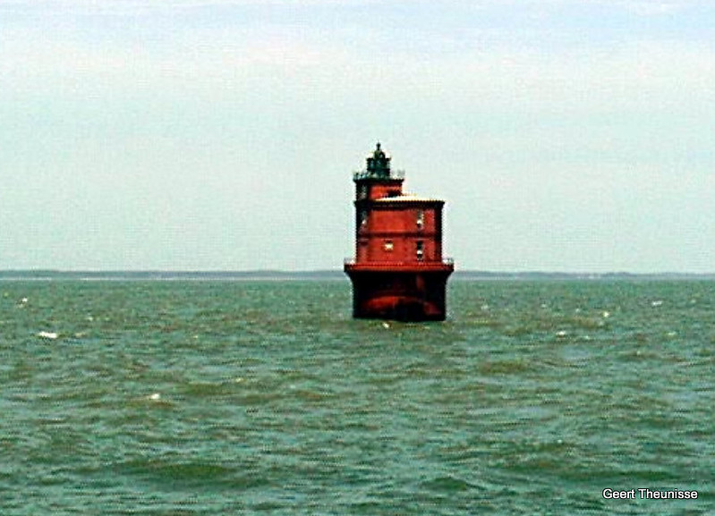Virginia / Chesapeake Bay / Wolf Trap Lighthouse
At this location there was a lightship since 1821, a lighthouse since 1870 and the recent one was first lit in 1894
Keywords: Virginia;Chesapeake Bay;United States;Offshore