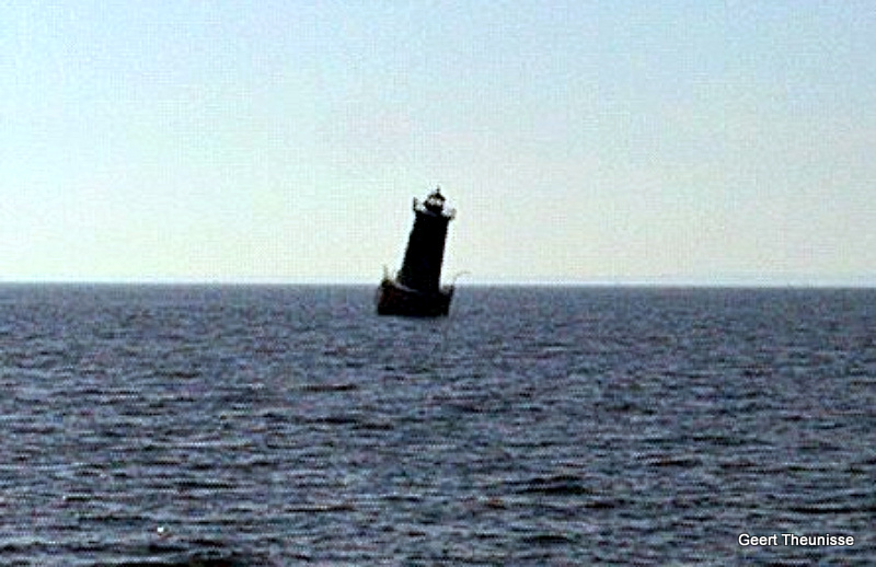 Maryland / Chesapeake Bay / Sharps Island Lighthouse
A distant picture made by Geert Theunisse. It was the last part he saw of the States, sailing back to Europa.
Keywords: Chesapeake Bay;Maryland;United States