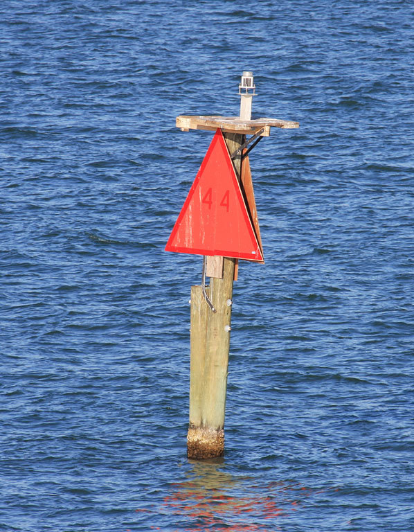 TEXAS - Corpus Christi Channel - No 44 light
Keywords: Texas;Corpus Christi;Gulf of Mexico;Corpus Christi Channel;Offshore;United States