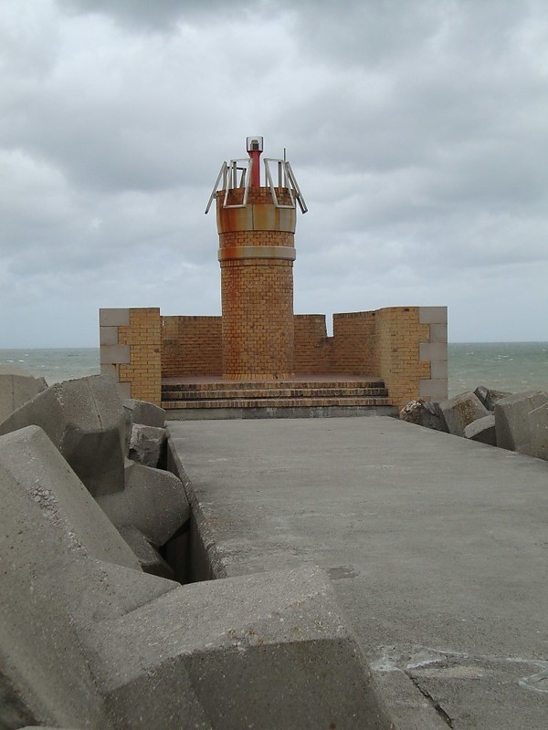 GRAVELINES - Outer Channel - E-Jetty light
Keywords: France;Gravelines;English channel