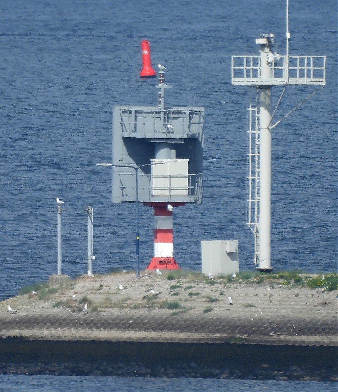 OOSTERSCHELDE - Krammer Locks - W side N Breakwater Head light
Keywords: Netherlands;Oosterschelde