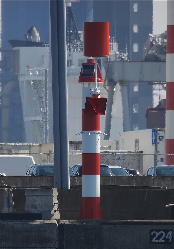 ROTTERDAM - Europoort - Beerkanaal - Europahaven light
Keywords: Netherlands;Rotterdam;North sea