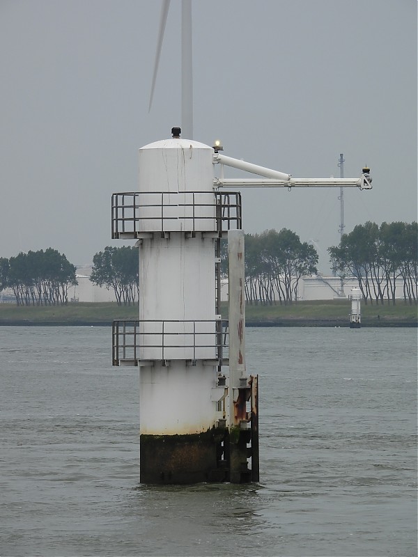 ROTTERDAM - Europoort - Calandkanaal - WMO light
Keywords: Netherlands;Rotterdam;North sea;Offshore