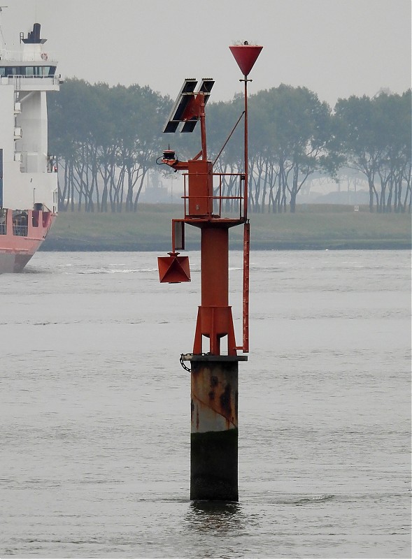 ROTTERDAM - Rotterdamsche Waterweg (Nieuwe Waterweg) - No 14 light
Keywords: Netherlands;Rotterdam;North sea;Offshore