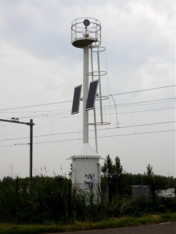 ROTTERDAM - Rotterdamsche Waterweg (Nieuwe Waterweg) - Maassluis - Ldg Lts Rear light
Keywords: Netherlands;Rotterdam;North sea