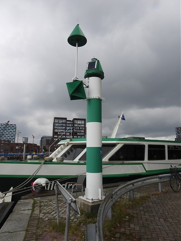 ROTTERDAM - Nieuwe Maas - Parkhaven - E side Entrance light
Keywords: Netherlands;Rotterdam;North sea;Maas