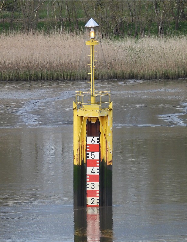 WESER - Zieglerplate - Tide Gauge km 56 light
Keywords: Weser;Germany