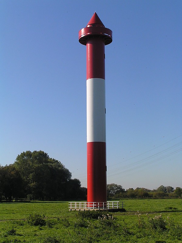 WESER - Juliusplate - Ldg Lts - Rear lighthouse
Keywords: Weser;Germany