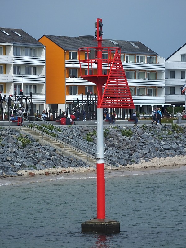 HELGOLAND - Binnenhafen - Ldg Lts - Front light
Keywords: Helgoland;Germany;North sea