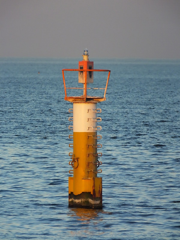 SOPOT (Zoppot) - Dolphin light
Keywords: Baltic Sea;Poland;Gdansk;Offshore