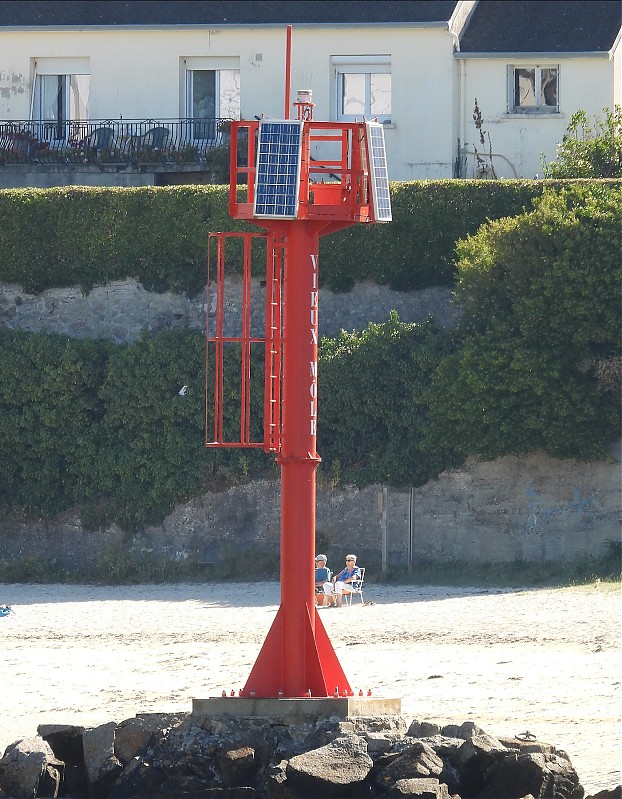 AUDIERNE - Vieux Mole - Groyne light
Keywords: Bay of Biscay;France;Brittany;Audierne;Finistere