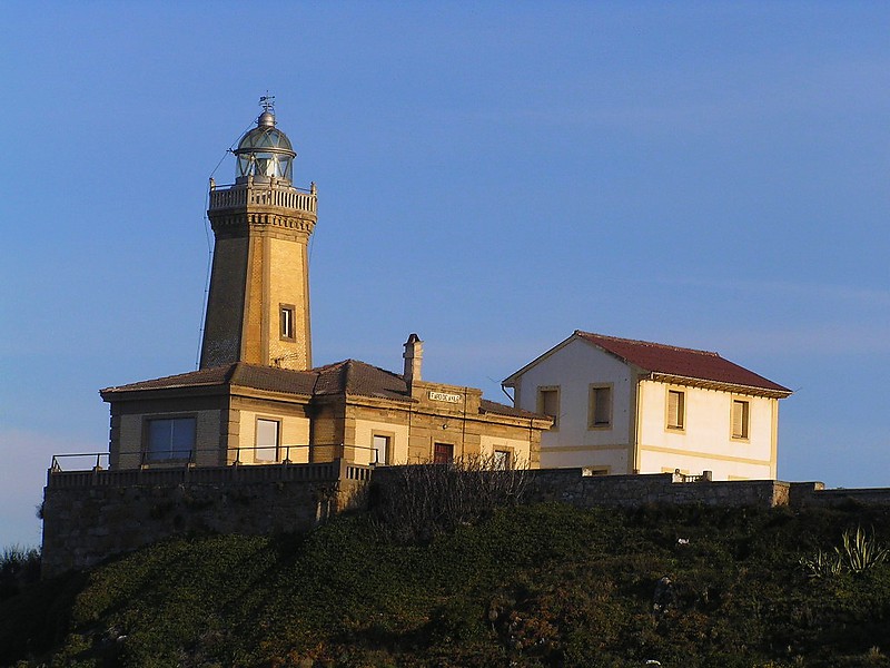 AVILES - Punta del Castillo lighthouse
Keywords: Bay of Biscay;Spain;Asturias;Aviles