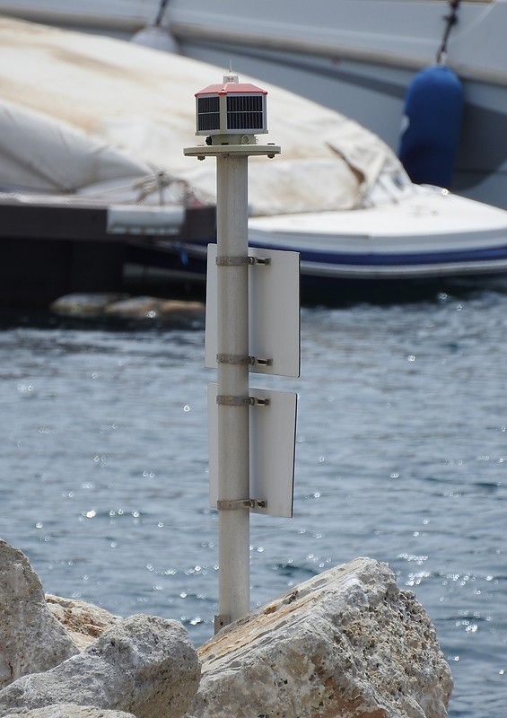 GIBRALTAR - Mid Harbour Marina - Inner Breakwater light
Keywords: Gibraltar;United Kingdom;Strait of Gibraltar;Bay of Algeciras