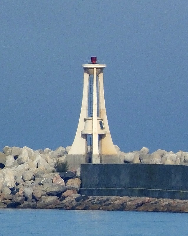 SÈTE - Épi Dellon - E Head lighthouse
Keywords: Sete;France;Mediterranean sea