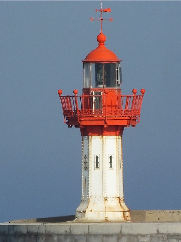 SÈTE - Breakwater - E Head lighthouse
Keywords: Sete;France;Mediterranean sea
