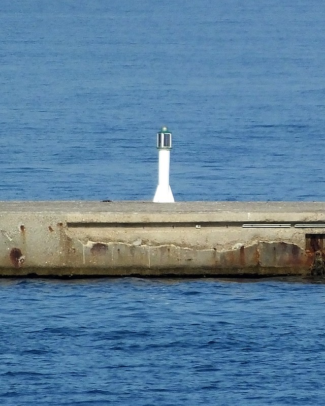 SÈTE - Appontement Pétrolier (Tanker Mooring) light
Keywords: Sete;France;Mediterranean sea