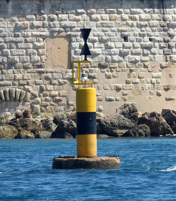 TOULON - Petite Rade - Banc de L'Âne light
Keywords: Toulon;France;Mediterranean sea;Offshore