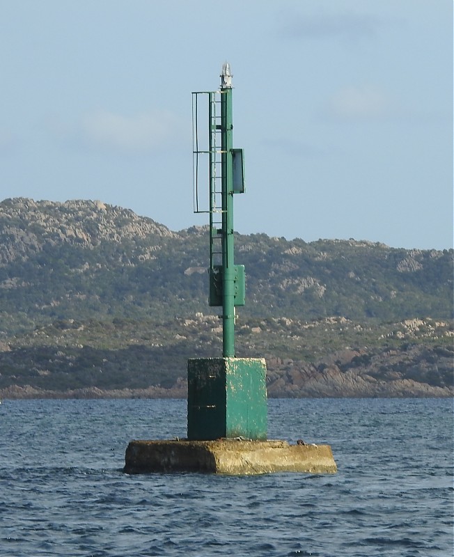 SARDINIA - Isola della Maddalena - Isola Chiesa - SW light
Keywords: Sardinia;Italy;Mediterranean sea;Offshore;Isola della Maddalena