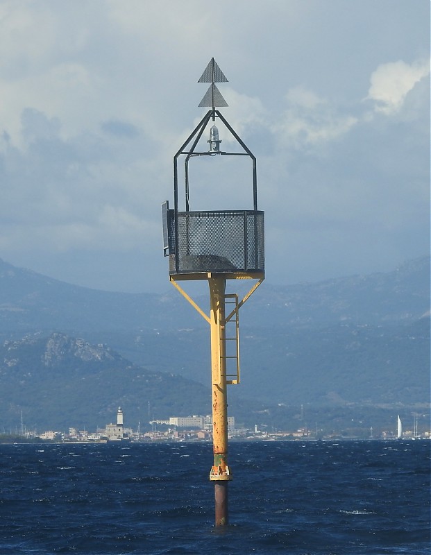 SARDINIA - OLBIA - Capo Ceraso NW beacon light
Keywords: Sardinia;Italy;Mediterranean sea;Olbia;Offshore