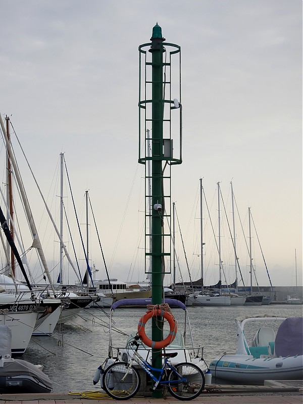 SARDINIA - Marina di Capitana - Inner dock Entrance light
Keywords: Sardinia;Italy;Mediterranean sea