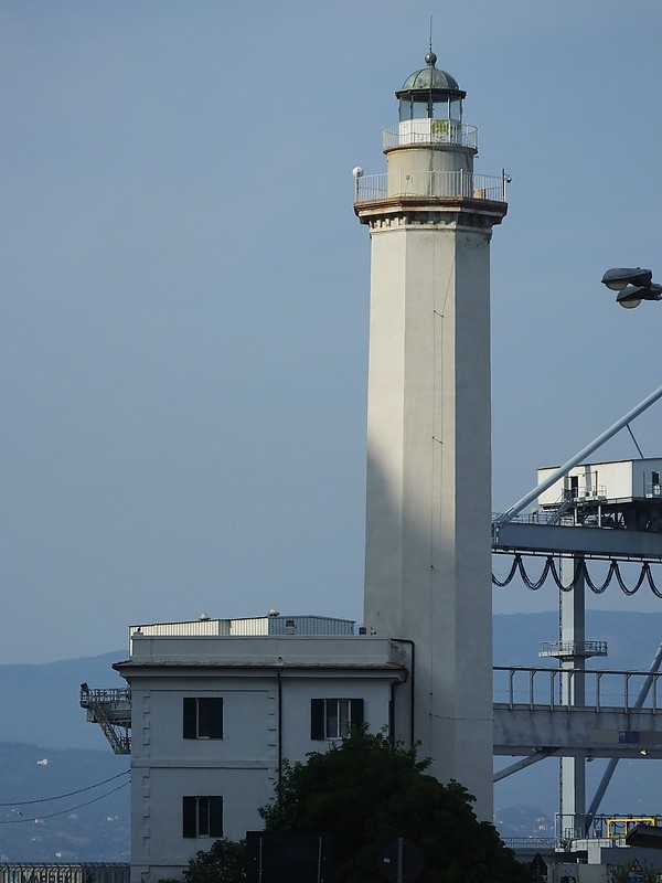 VADO LIGURE - Capo di Vado lighthouse
Keywords: Liguria;Italy;Gulf of Genoa;Savona