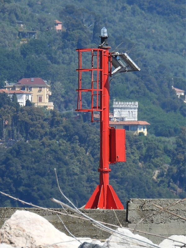 LA SPEZIA - Passo di Levante - Diga Foranea - E Head - Spur Head light
Keywords: Spezia;Italy;Ligurian sea