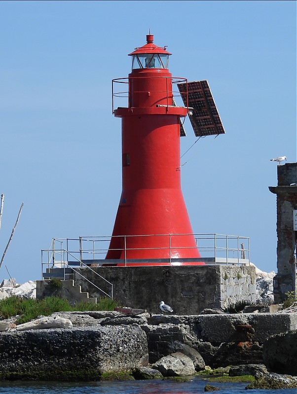 LA SPEZIA - Passo di Levante - Diga Foranea - E Head Lighthouse
Keywords: Spezia;Italy;Ligurian sea