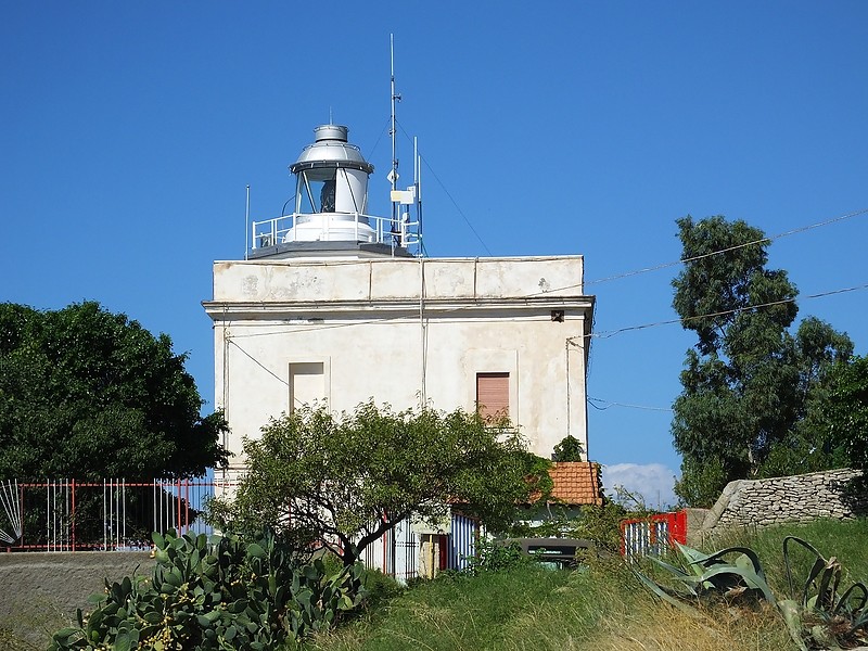 CALABRIA - Capo dell'Armi Lighthouse
Keywords: Italy;Calabria;Mediterranean sea