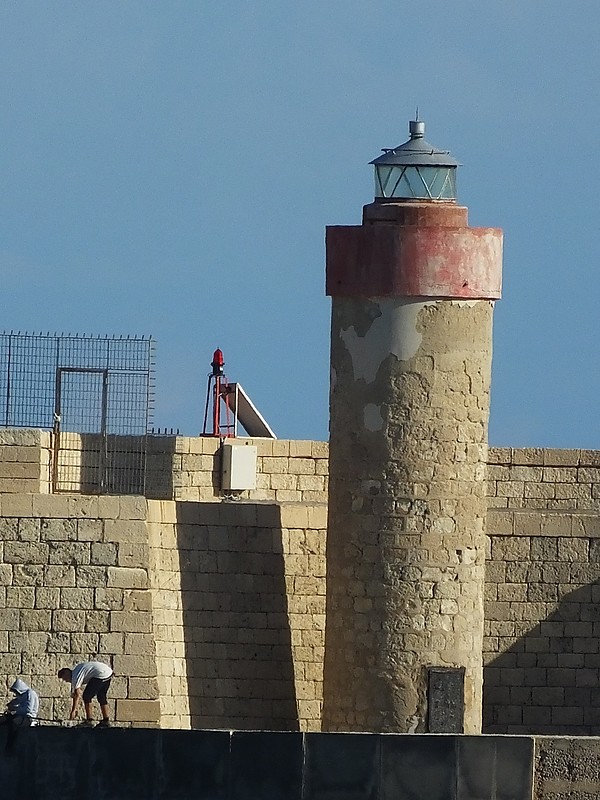 LICATA - Diga Antemurale - Inner arm light (old and new)
Keywords: Sicily;Italy;Mediterranean sea;Licata