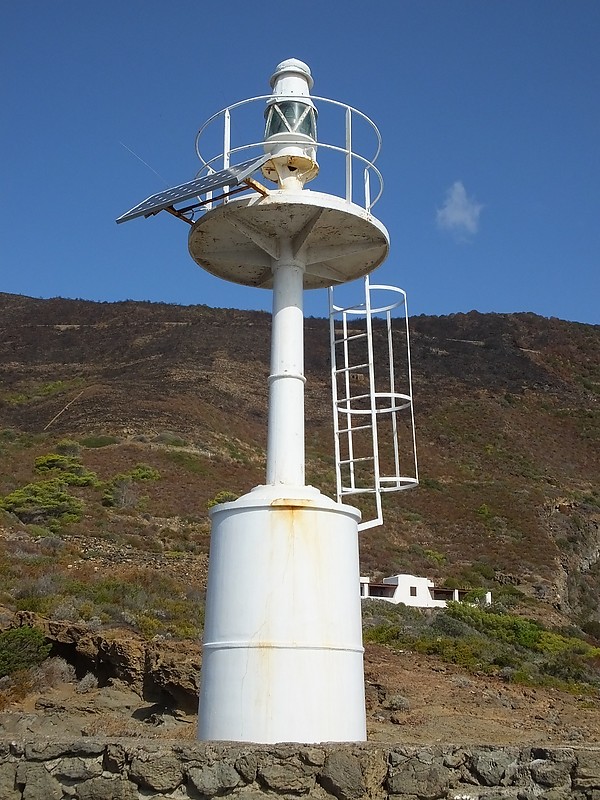 PANTELLERIA - Punta Limarsi light
Keywords: Italy;Pantelleria;Mediterranean sea