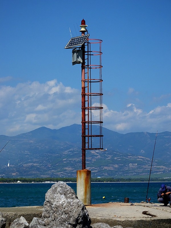 LAGHI DI SIBARI - Approach Channel. Entrance Mole Head - W Side light
Keywords: Sibari;Corigliano;Italy;Golfo di Corigliano;Mediterranean sea