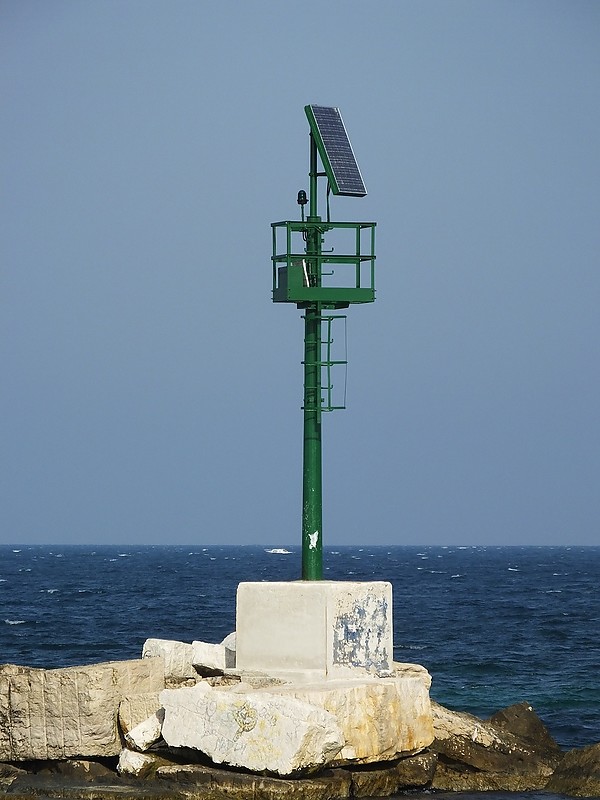 PALESE (Bari) - Entrance - Right side light
Keywords: Bari;Italy;Adriatic sea;Apulia