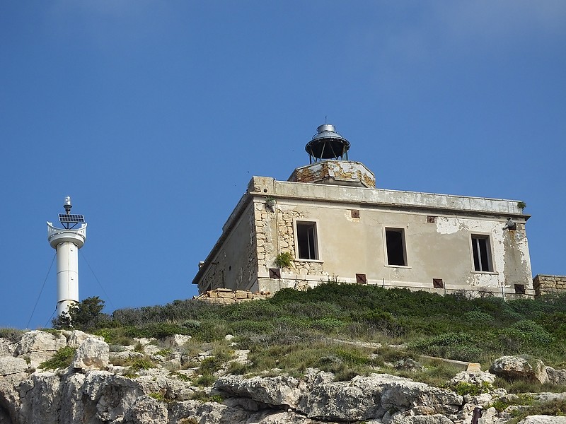 ISOLE TREMITI - Isola San Domino - Punta del Diavolo new light and old lighthouse
Keywords: Isola San Domino;Tremiti;Italy;Adriatic sea