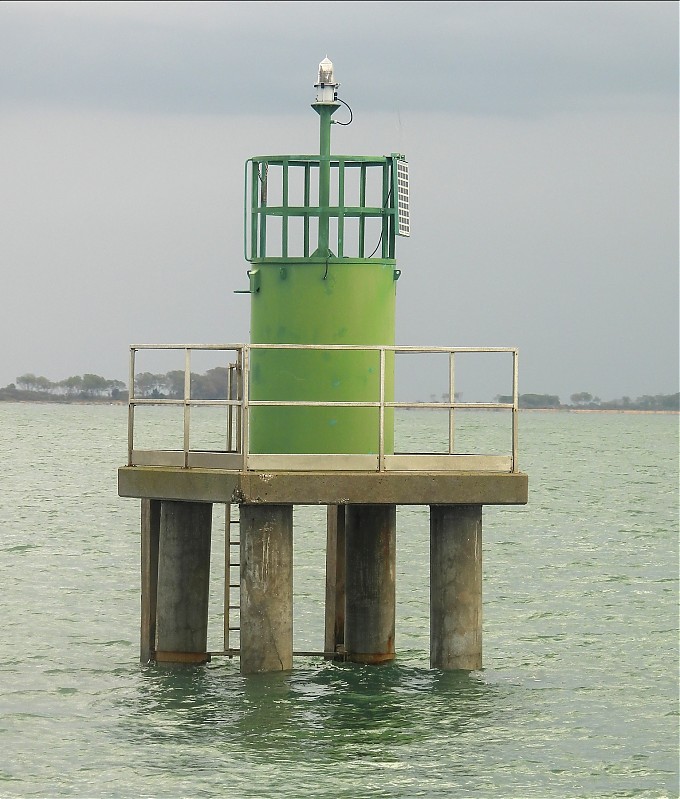 LIGNANO - Laguna Marano - Entrance - E side light
Keywords: Gulf of Venice;Italy;Adriatic sea;Lignano;Offshore