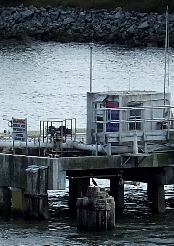FLORIDA - St. Johns River - Navy Fuel Pier light
Keywords: Florida;Saint Johns River;United States