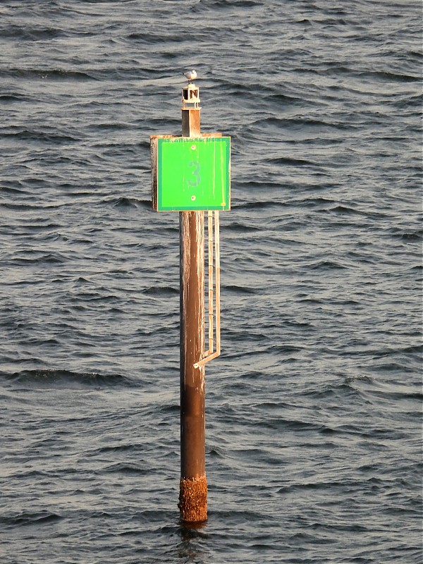 FLORIDA - TAMPA - Big Bend Channel - Nr 3 light
Keywords: Florida;Tampa;Offshore;United States